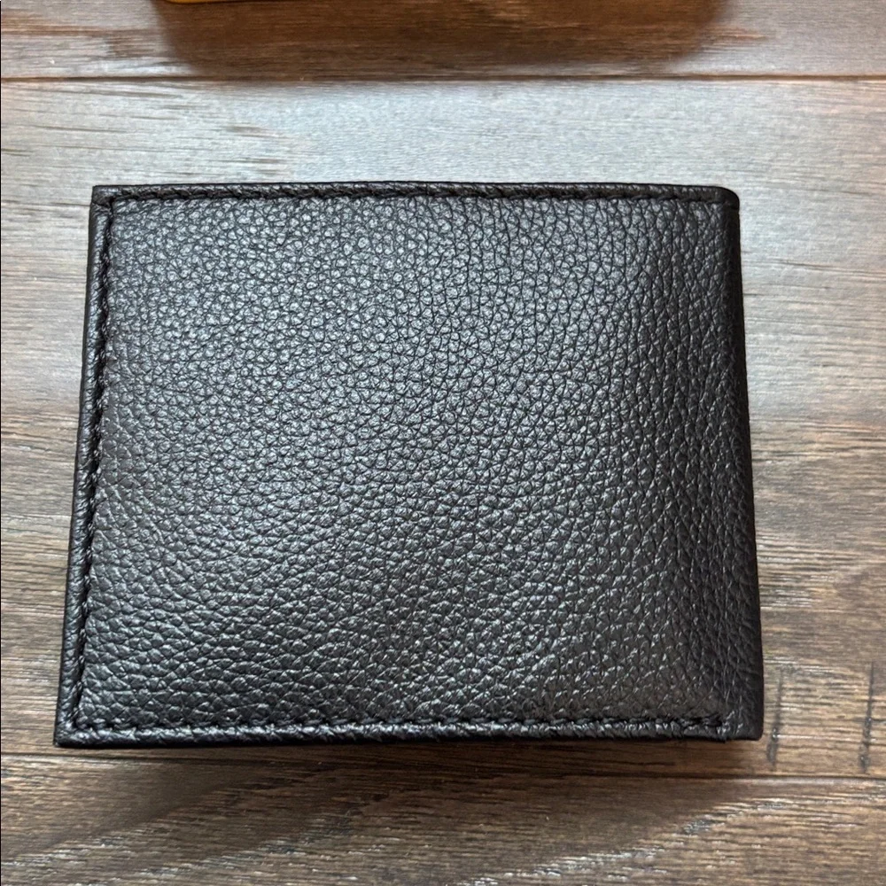 CAT Genuine Leather bifold w/enamel logo,5 card slot,RFID,ID window,bill slot